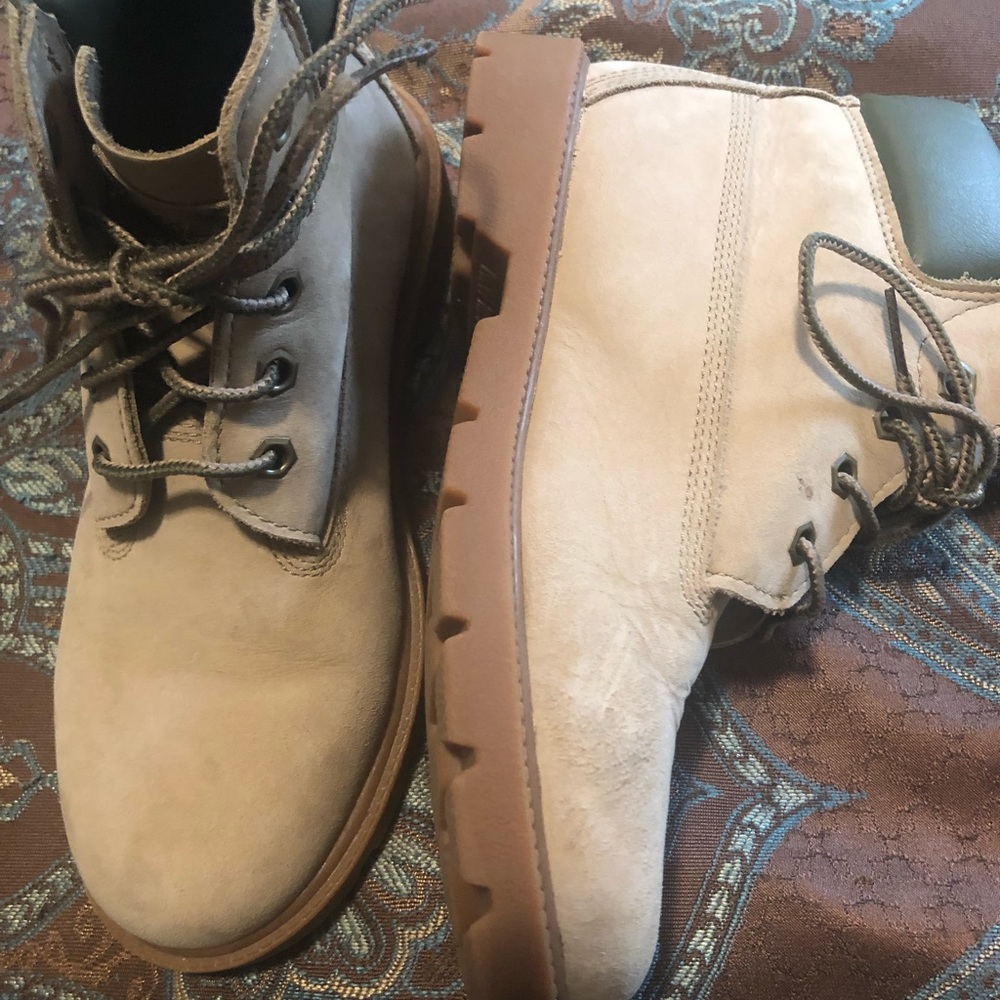Used Boys Timberland Boots Size 3 (little boys)